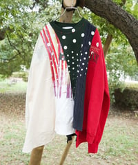 "季節外れの雪のトレーナー" Sweatshirt with an out-of-season snow motif, Rebuild by vintages