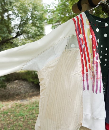 "季節外れの雪のトレーナー" Sweatshirt with an out-of-season snow motif, Rebuild by vintages