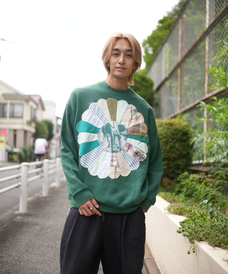 "緑い花のトレーナー / 第一色" my own flower Trainer shirt, patchworked by vintages