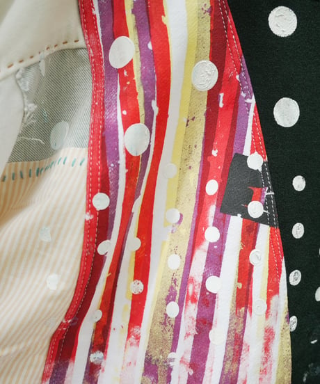 "季節外れの雪のトレーナー" Sweatshirt with an out-of-season snow motif, Rebuild by vintages