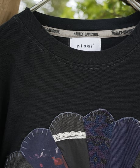 "黒い花のTシャツ / 第二色" my own flower T-shirt, patchworked by vintages