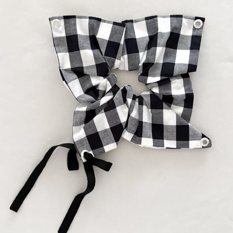 シュシュ SQUARE (BK×WH)