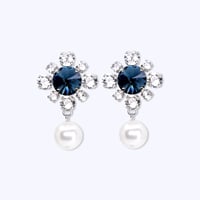 Mini Emblem & Pearl Earrings -MONTANA-