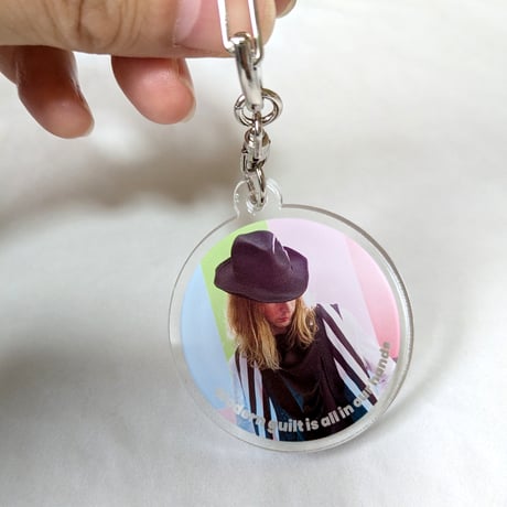 【限定20個】DONATION（寄付2,000円）→アクリルキーホルダー：All in our hands