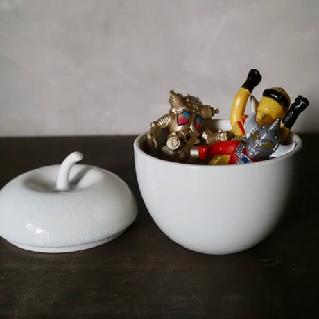 Crackle Big Apple Canister