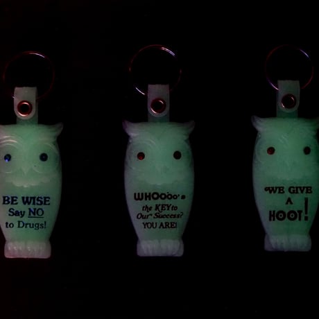 GLOW OWL KEYCHAIN