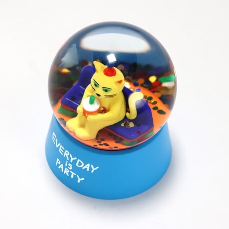 Snow Globe "Everyday is Party"