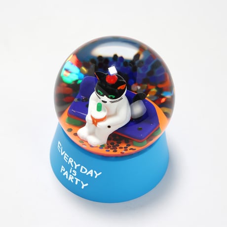 Snow Globe "Everyday is Party"