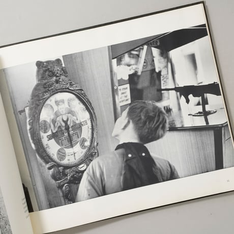 man and machine / Henri Cartier-Bresson(アンリ・カルティエ＝ブレッソン)