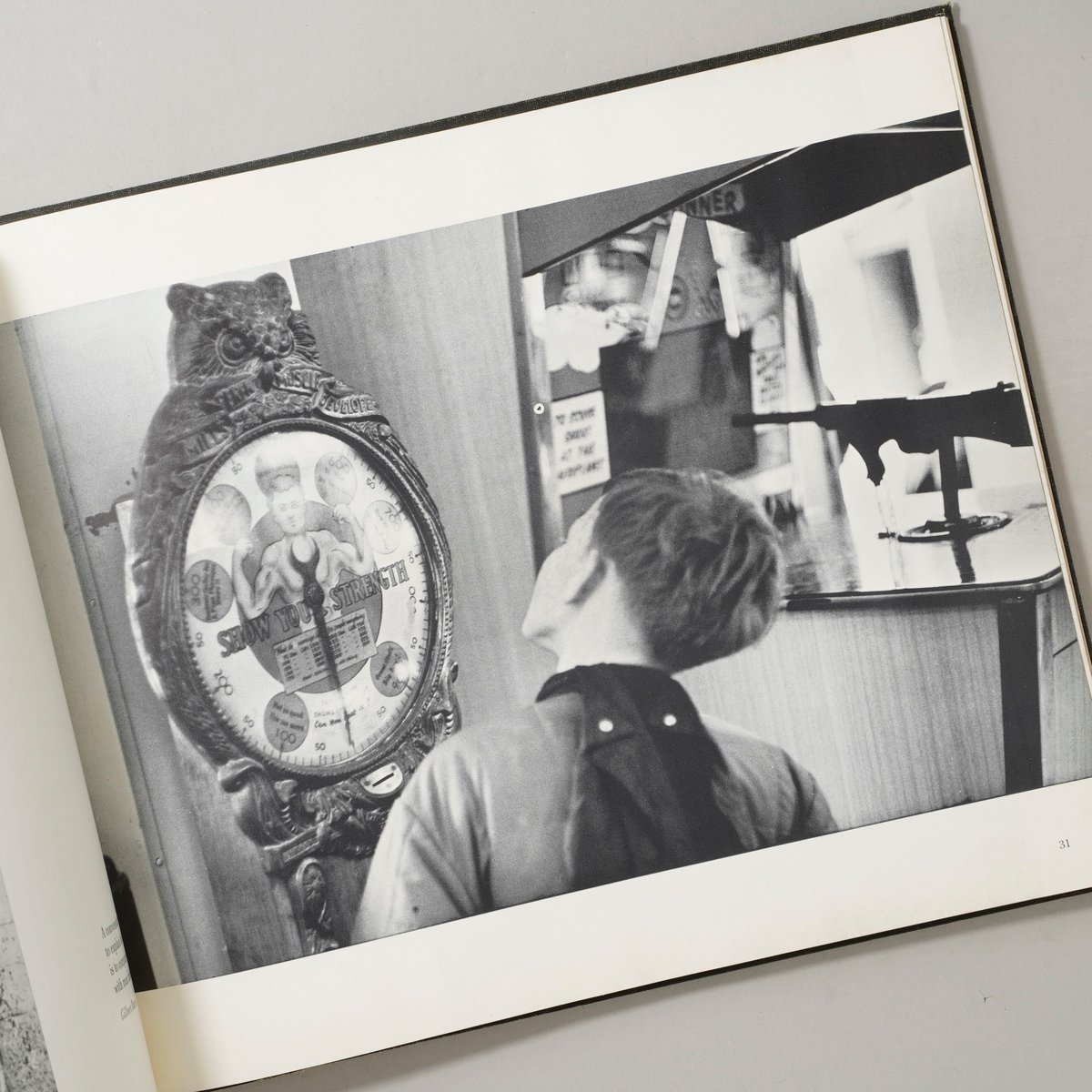 man and machine / Henri Cartier-Bresson(アンリ・カルテ