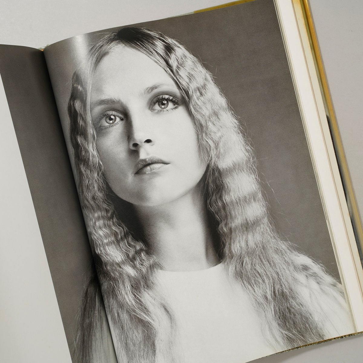 Richard Avedon Photographs 1947-1977 / Richard
