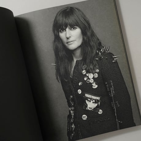 The Little Black Jacket Chanel’s Classic Revisited / Karl Lagerfeld(カール・ラガーフェルド)