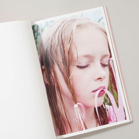 THE BLISS OF GIRLHOOD JAPAN EDITION / KRISTINA ROZHKOVA(クリスティーナ・ロシュコヴァ)
