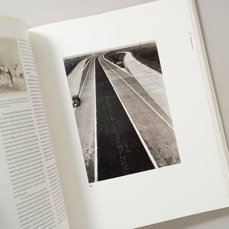 Foto: Modernity in Central Europe, 1918-1945 / Matthew S. Witkovsky(マシュー・S・ウィトコフスキー)