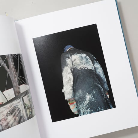 [新刊/New] MOUNTAIN BLACK HEART / Irina Rozovsky(イリーナ・ロゾフスキー)