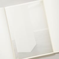 Floating Worlds / 横田大輔(Daisuke Yokota)、Max Pinckers(マックス・ピンカーズ)