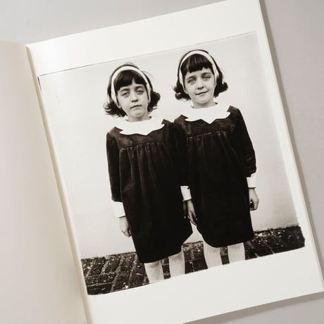 A BOX OF TEN PHOTOGRAPHS / Diane Arbus(ダイアン・アーバス)