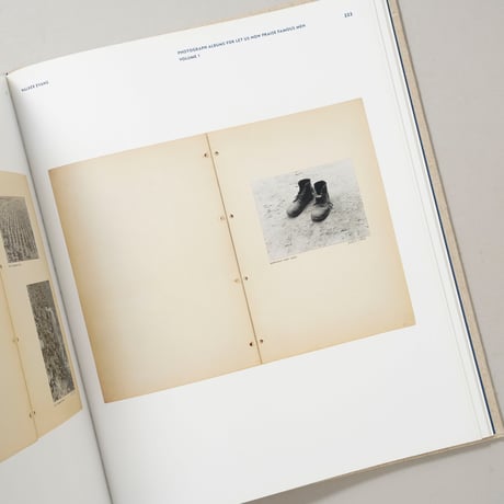 Photographic Memory: The Album in the Age of Photography/ Verna Posever Curtis(ヴァーナ・ポゼヴァー・カーティス)