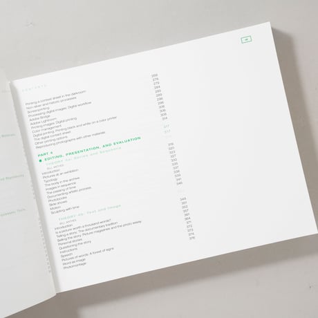 Reframing Photography: Theory and Practice / Rebekah Modrak（レベッカ・モドラック）、Bill Anthes（ビル・アンシーズ）