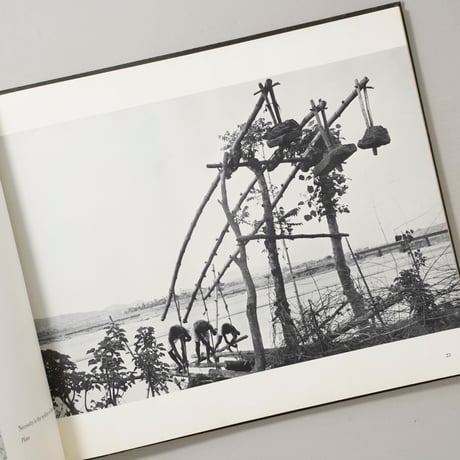 man and machine / Henri Cartier-Bresson(アンリ・カルティエ＝ブレッソン)