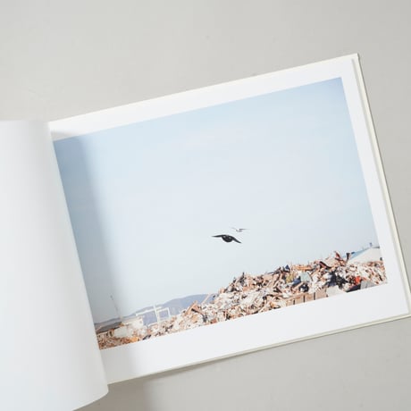 [サイン入/Signed] 光と影 / 川内倫子(Rinko Kawauchi)