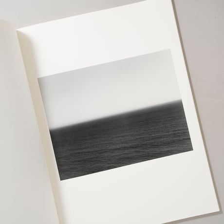 [献呈サイン入/Dedicated Sign] ON THE BEACH / 杉本博司(Hiroshi Sugimoto)
