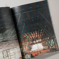 UNDER CONSTRUCTION / 写真・文：畠山直哉 (Naoya Hatakeyama)、文・伊東豊雄(Toyo Ito)