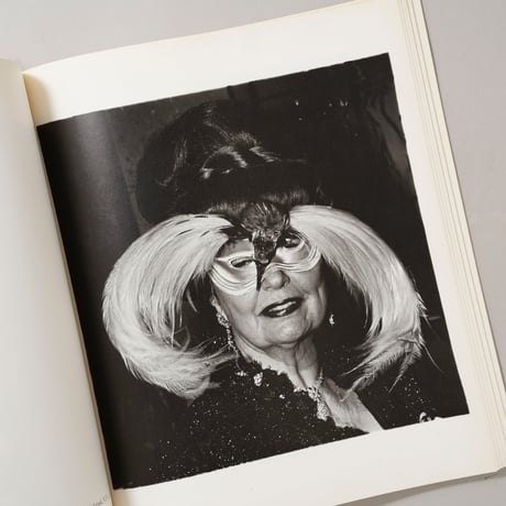 .diane arbus. An Aperture Monograph / Diane Arbus(ダイアン・アーバス)