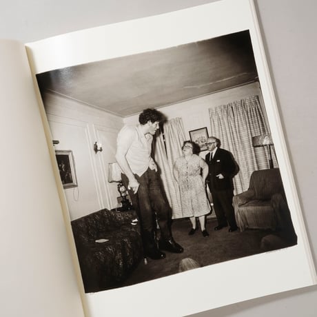 A BOX OF TEN PHOTOGRAPHS / Diane Arbus(ダイアン・アーバス)