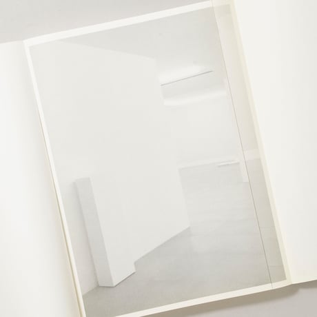 Floating Worlds / 横田大輔(Daisuke Yokota)、Max Pinckers(マックス・ピンカーズ)