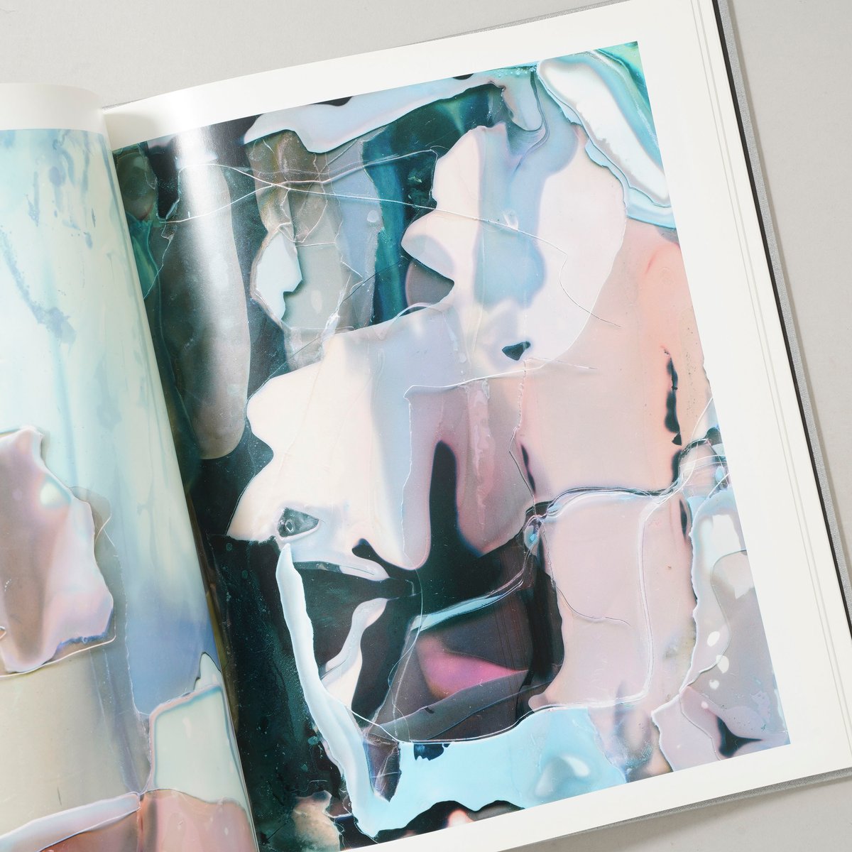 【完売品】 Color Photographs 横田大輔 Color Photographs / 横田大輔(Daisuke Yokota) | book