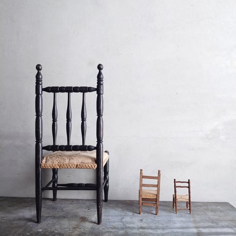 ｼﾞｭｲの座面の美しいdoll chair