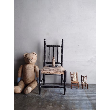 ｼﾞｭｲの座面の美しいdoll chair