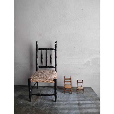 ｼﾞｭｲの座面の美しいdoll chair