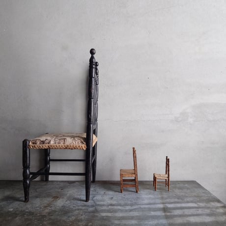 ｼﾞｭｲの座面の美しいdoll chair