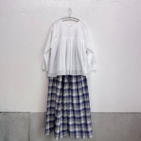 ルクツルのワイドパンツ ーコルカタカディー