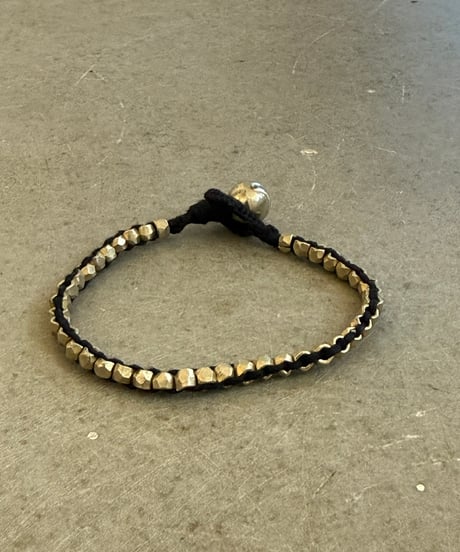 手作り真鍮ビーズと糸細工のブレスレット    E
