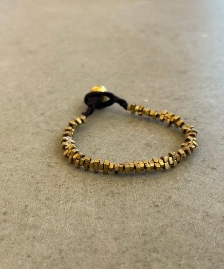 手作り真鍮ビーズと糸細工のブレスレット　C