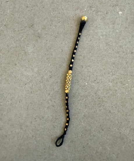手作り真鍮ビーズと糸細工のブレスレット F