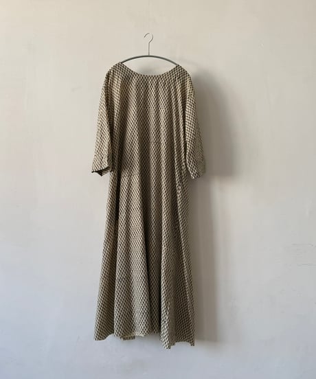 ルクツルのドレス受注会　Radhika ・（インナードレス付き）〜 丈125cmまで F