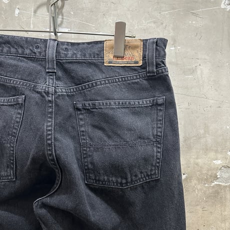 used L.L.BEAN STANDARD FIT w33
