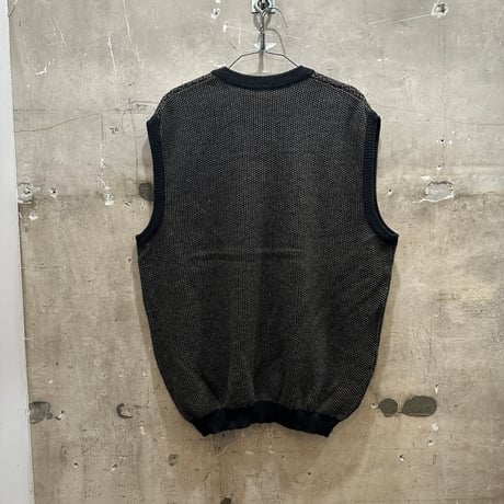 used V NECK VEST