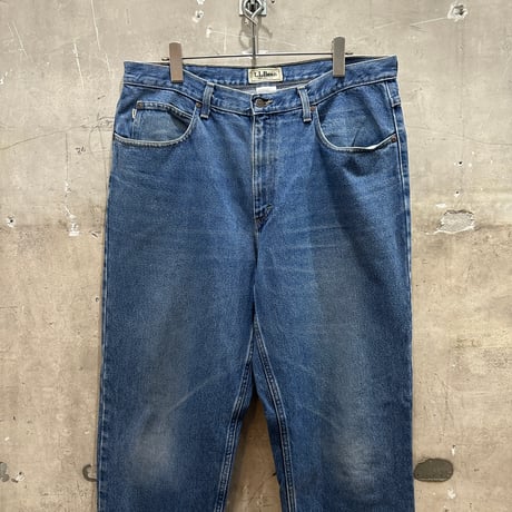 used L.L.BEAN NATURAL FIT w36