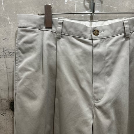 used L.L.BEAN PANTS w33