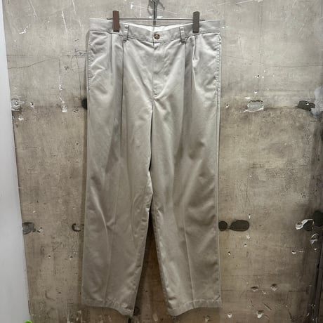 used L.L.BEAN PANTS w33