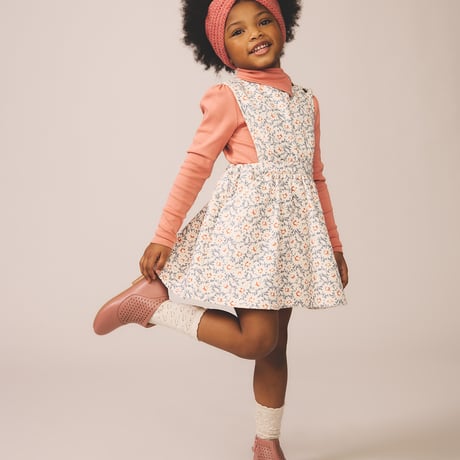 SOOR PLOOM / Tippi Pinafore, Mums Print - Powder