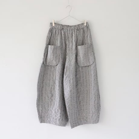ポッケが目を惹く、リラックスワイドパンツ【Cotton House Aya×ZIPANG】