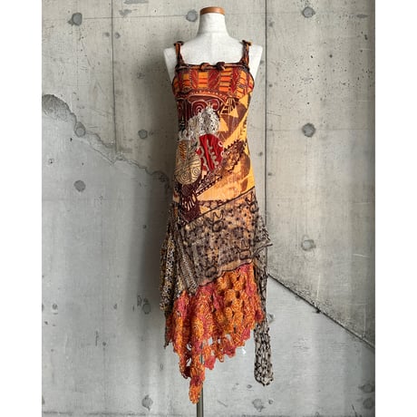 "SAVE THE QUEEN" batik patterned dress