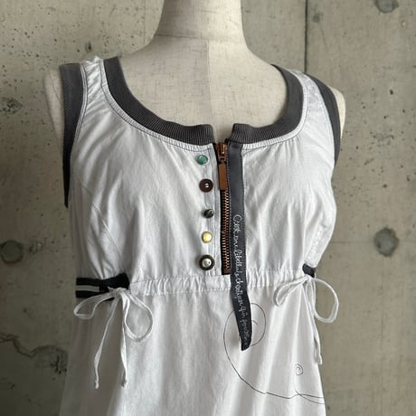 half zip up design sleeveless tops