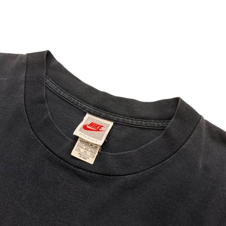 90s "NIKE" print t-shirt